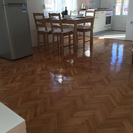 Centre Apartment Божава Екстер'єр фото